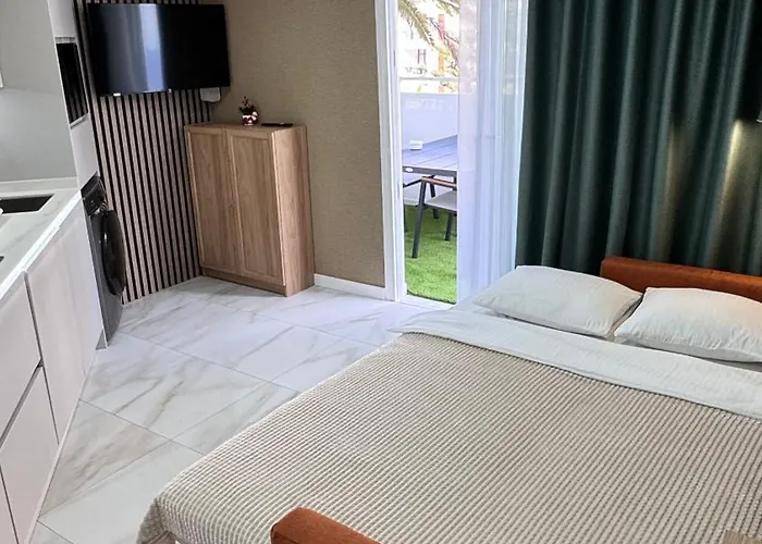 Americas 200a Апартаменты