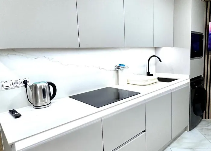 Americas 200a Apartment