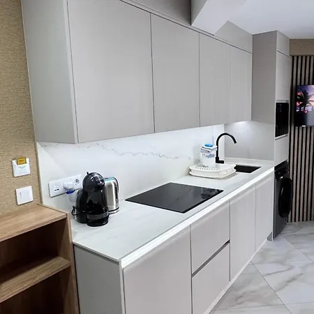 Americas 200a * Адехе