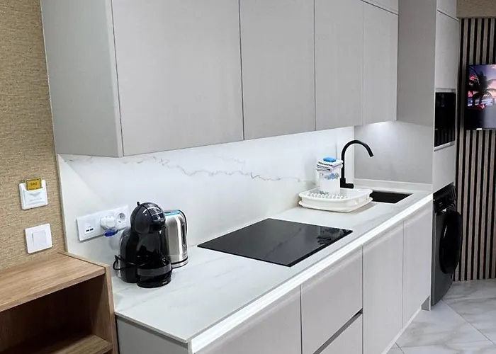 Americas 200a * Адехе