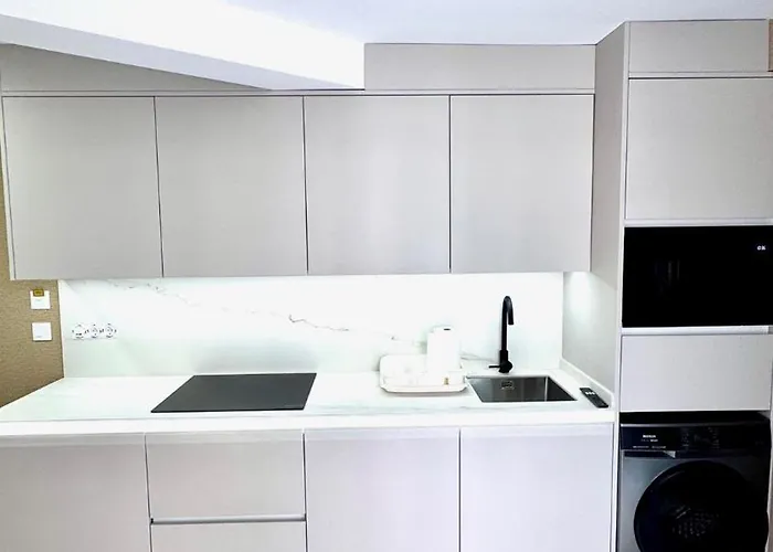 Americas 200a Адехе